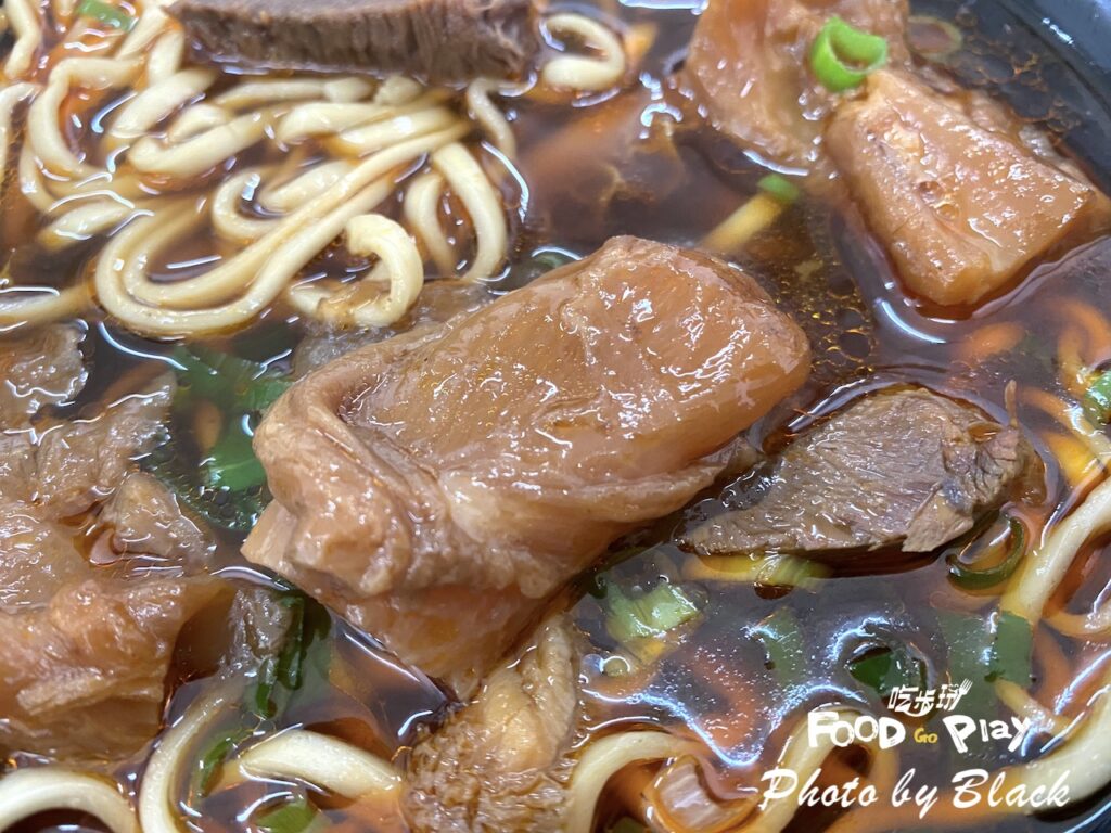 清水牛肉麵牛筋
